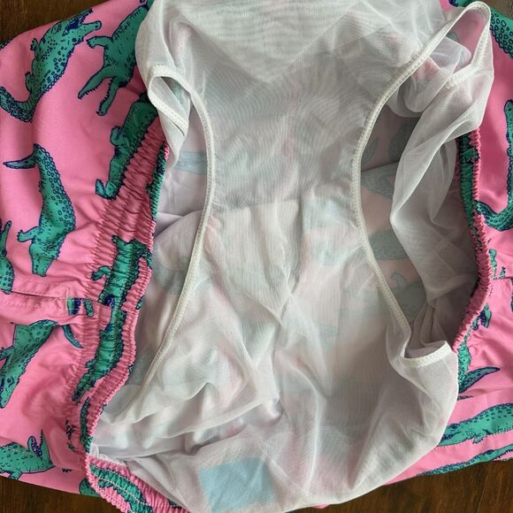 NWOT CHUBBIES The Glades 5.5" Pink Alligator Swim Trunks - Picture 7 of 10